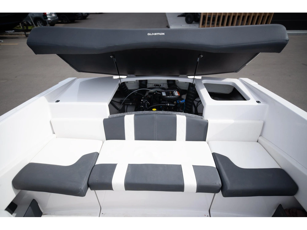 2014 Glastron 185 alt