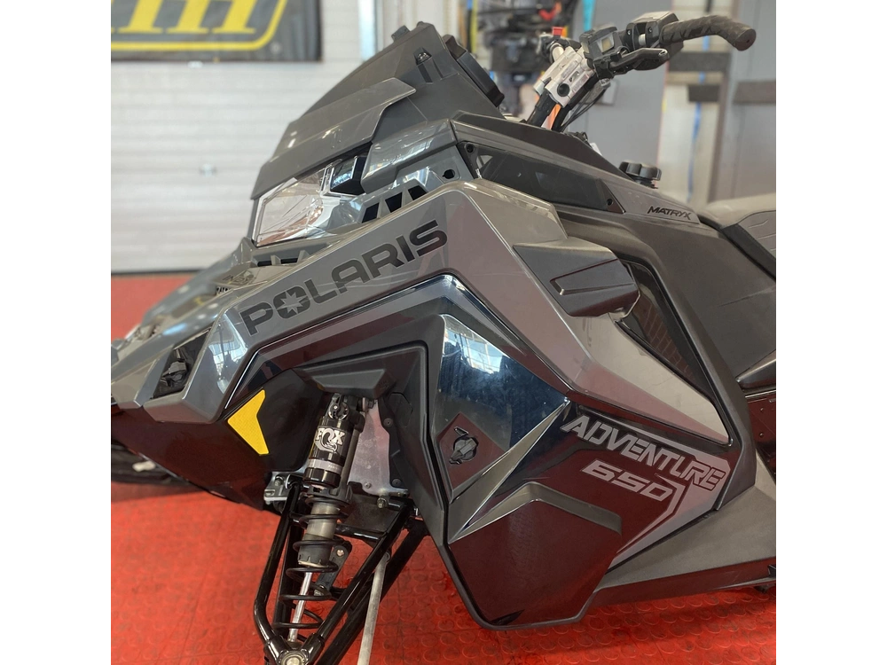 2025 Polaris 650 Indy Adventure 137 alt