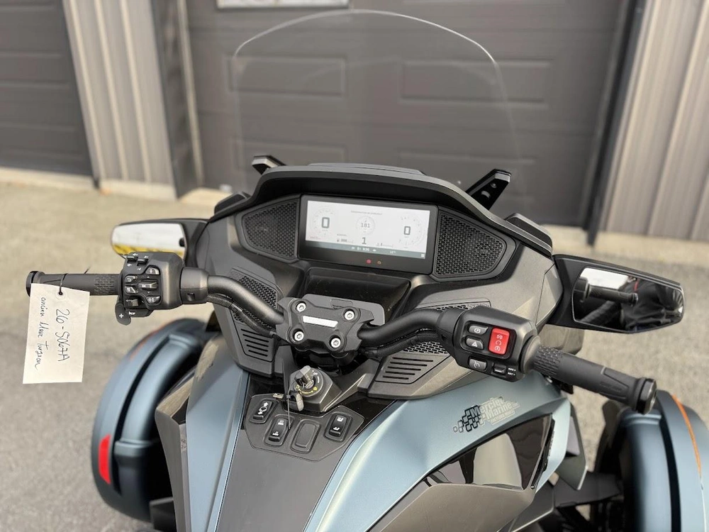 Can-am Rt Limited 2025 alt