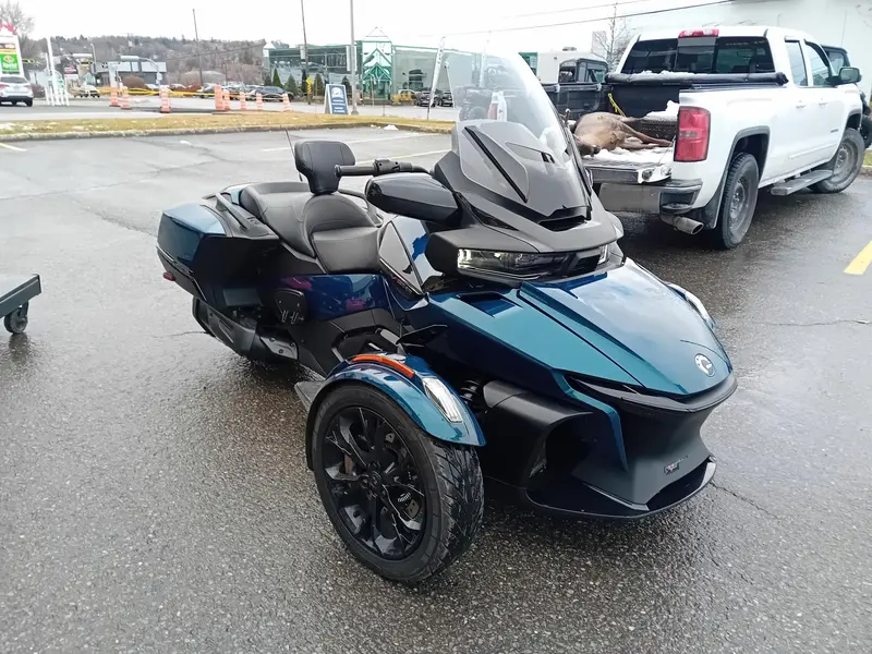 2022 Can-Am SPYDER RT DE BASE