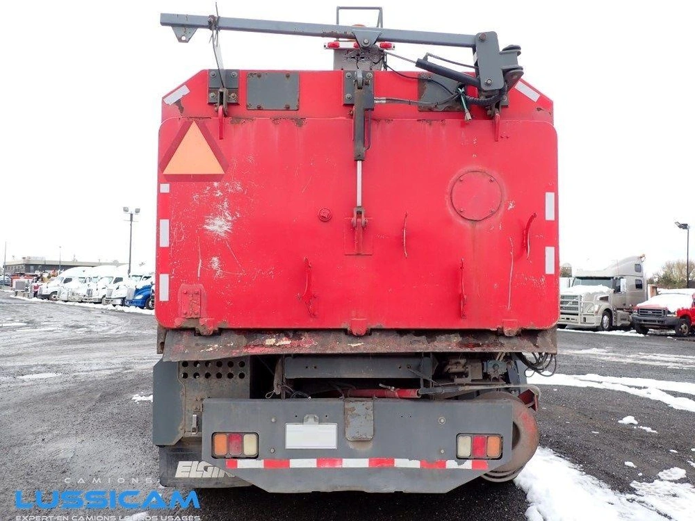 2006 Sterling Sc8000