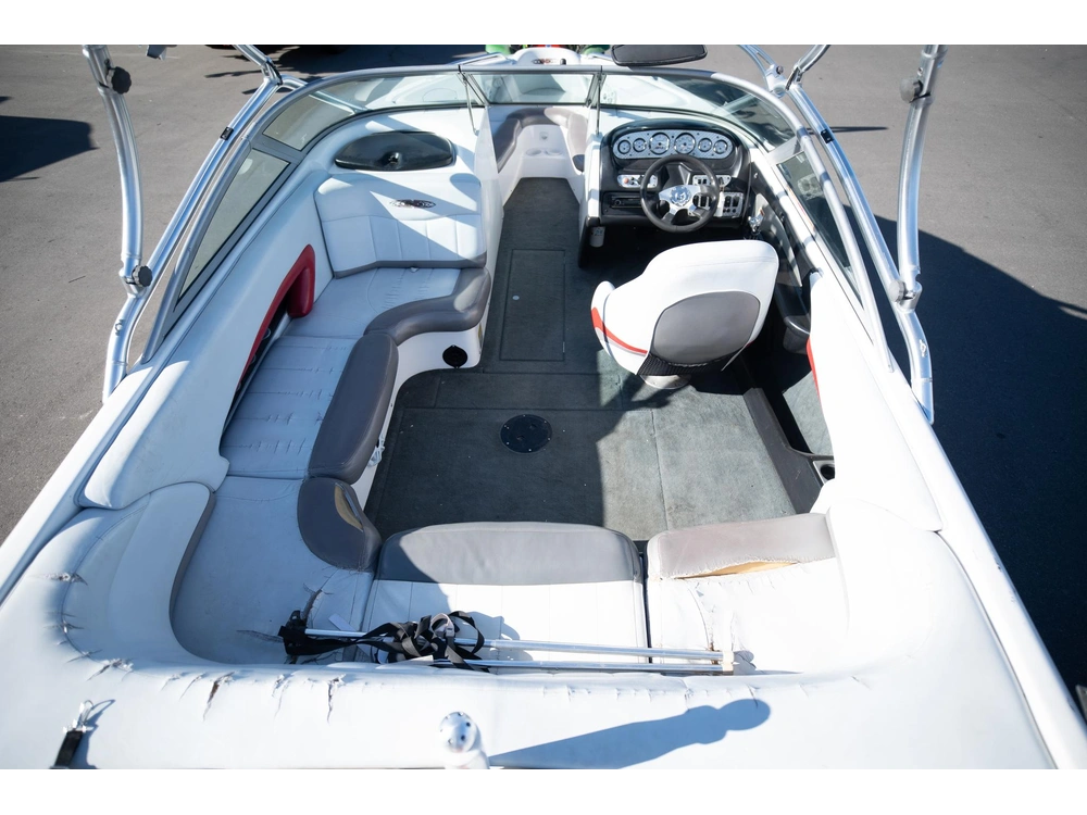 2004 Mastercraft X10 alt