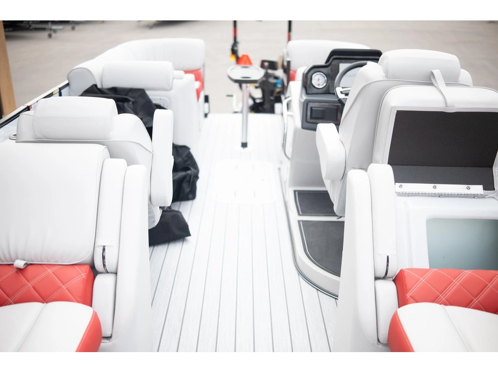 2024 Suncatcher Elite 324rc alt