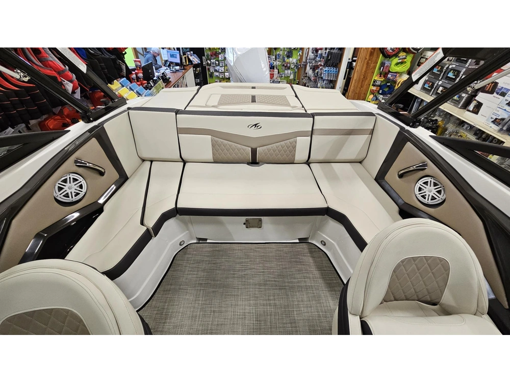 Monterey Boats 235ss 2023 alt