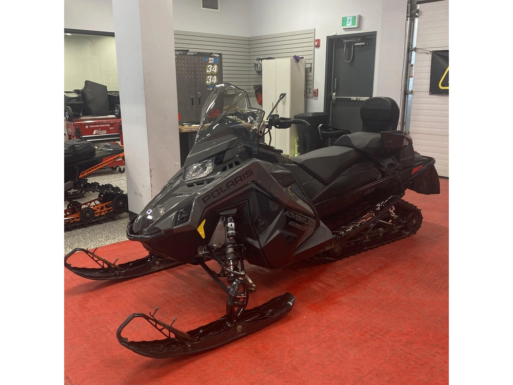 2025 Polaris 650 Indy Adventure 137 alt