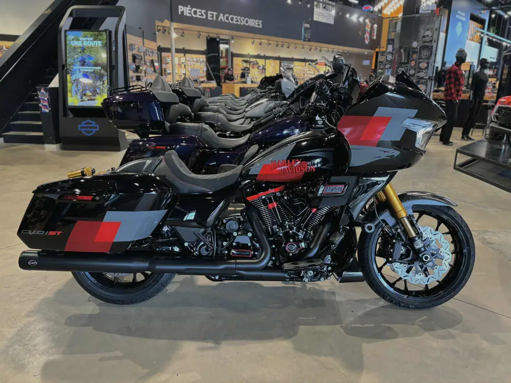 Harley-Davidson CVO Road Glide ST 2025