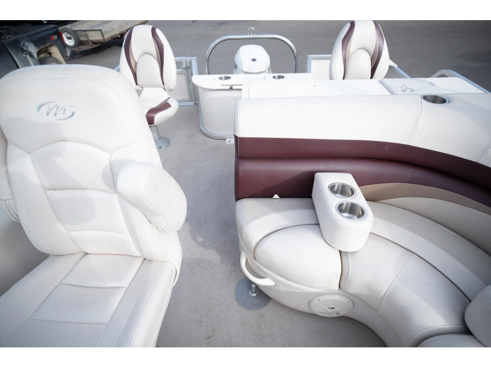 2011 Manitou Encore 23 4-point alt