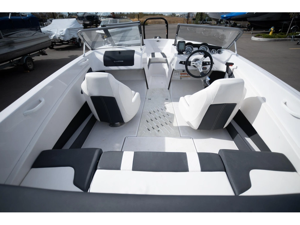 2014 Glastron 185 alt