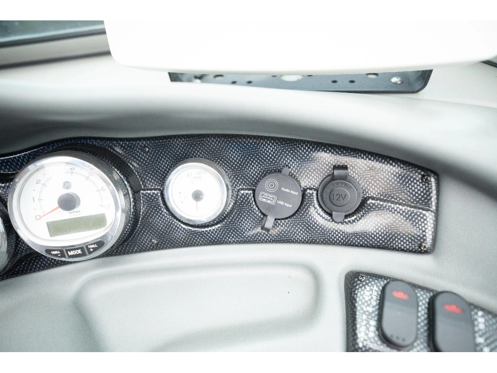 2013 Lund Boat Co 2150 Baron alt