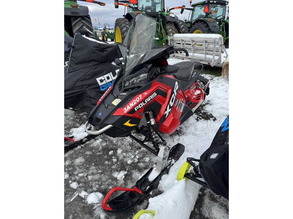 2017 Polaris 600 Rush Xcr - Indy® Red alt