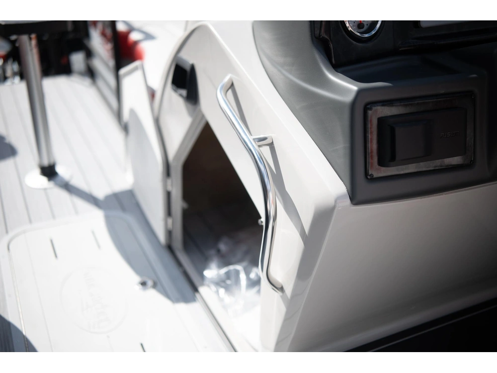 2024 Suncatcher Elite 324rc alt