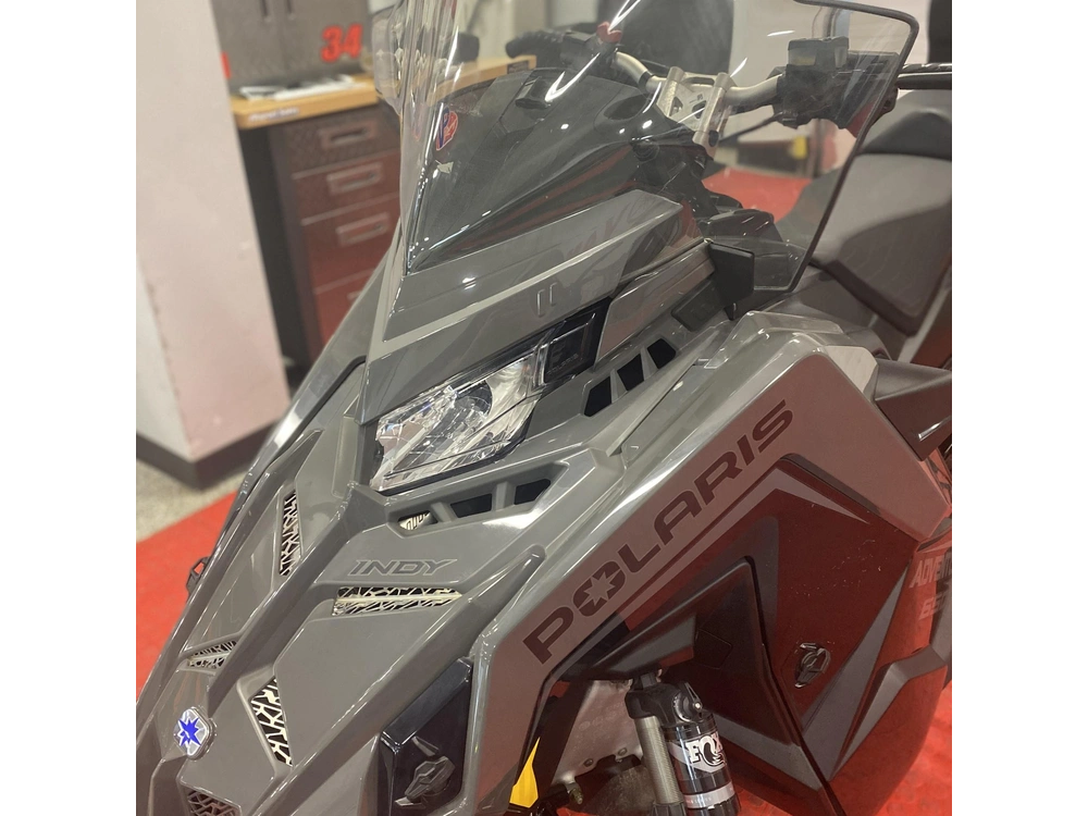 2025 Polaris 650 Indy Adventure 137 alt