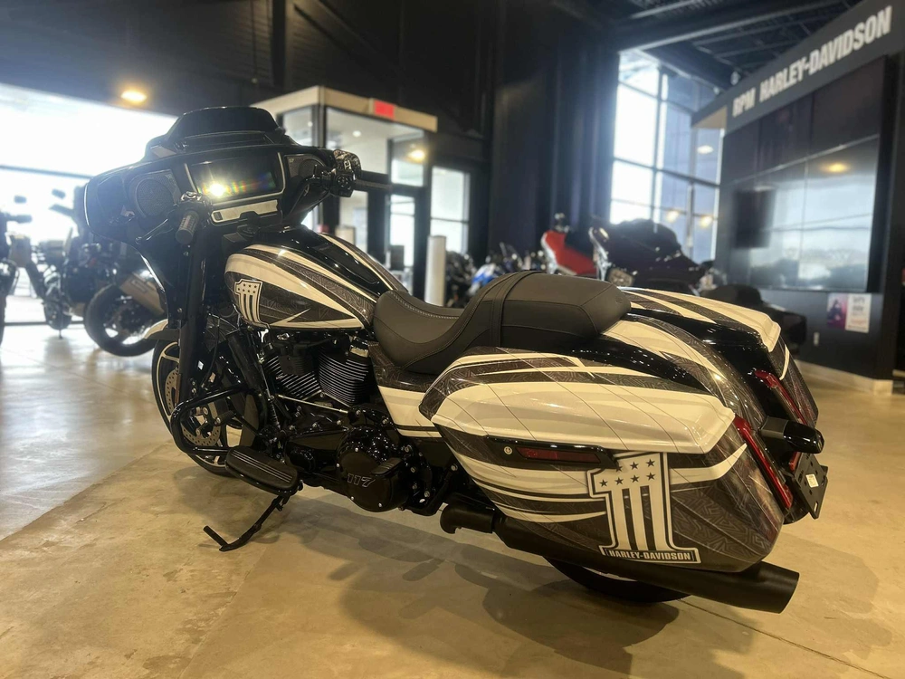 Harley-davidson Flhx 2025 alt