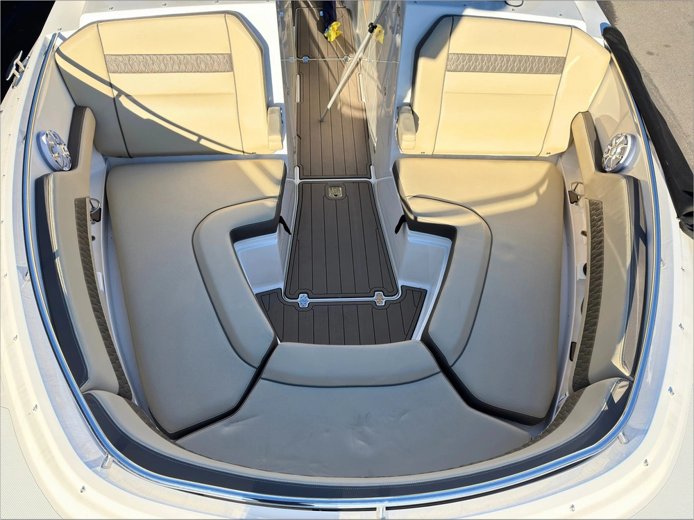 2021 Pursuit Dc 326 alt