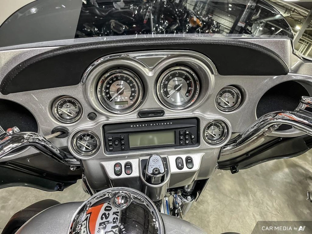 2009 Harley-davidson Flhtcuse Cvo Ultra Classic alt