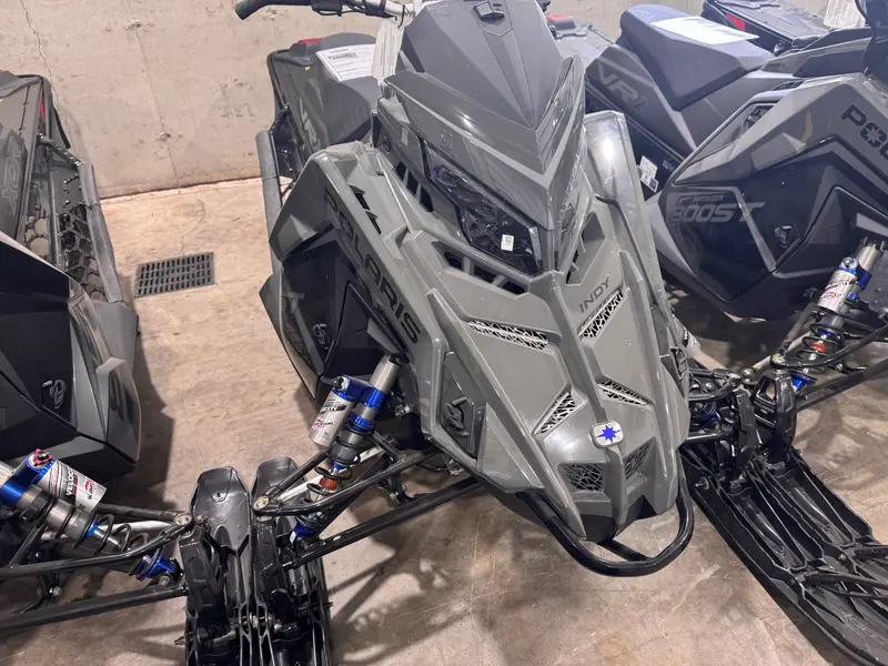 2025 Polaris INDYVR1 BOOST 137 Shadow Gray / Gloss Black
