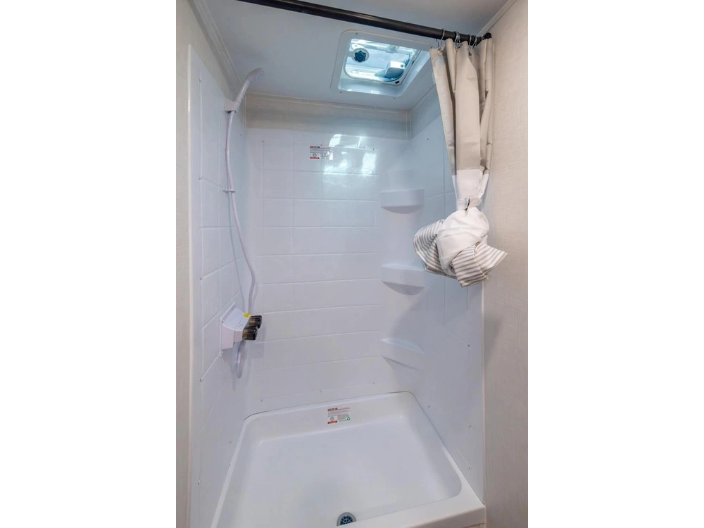 2026 Forest River Viking 25qbh alt