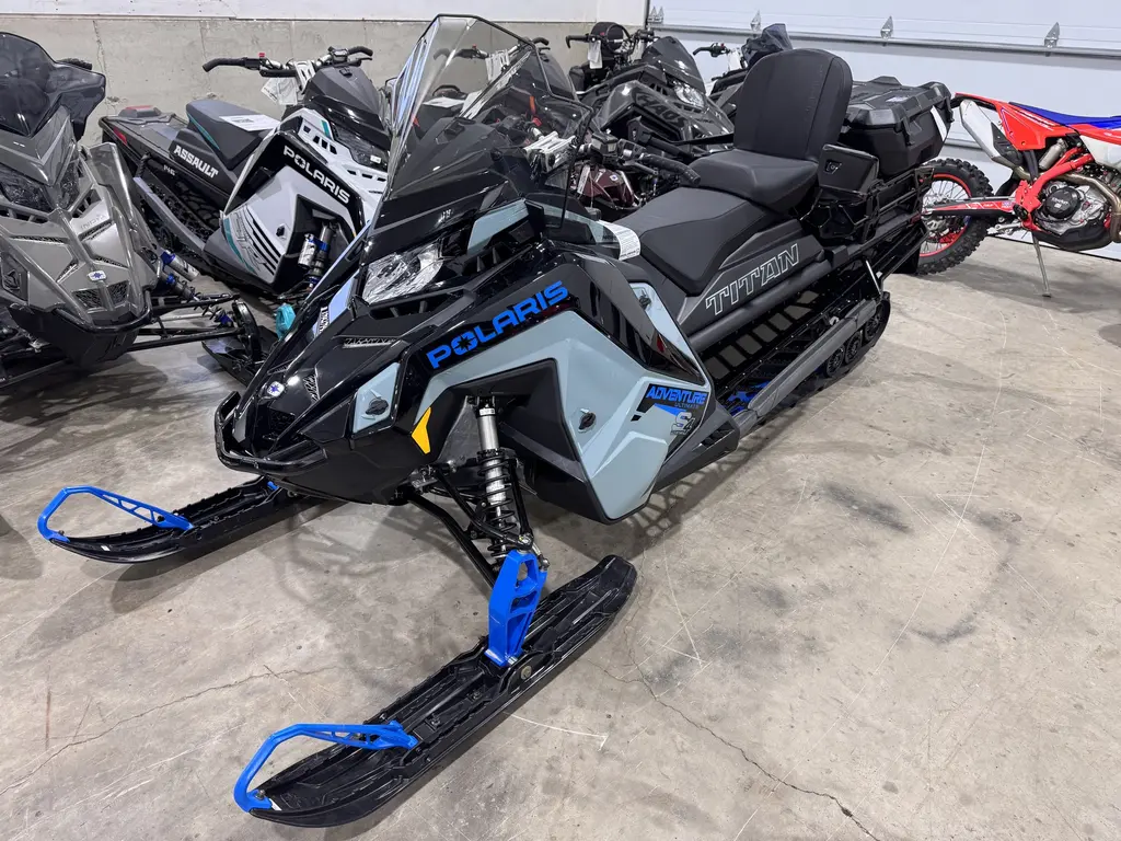 2026 Polaris TITAN S4 ADVENTURE ULTIMATE 1.5
