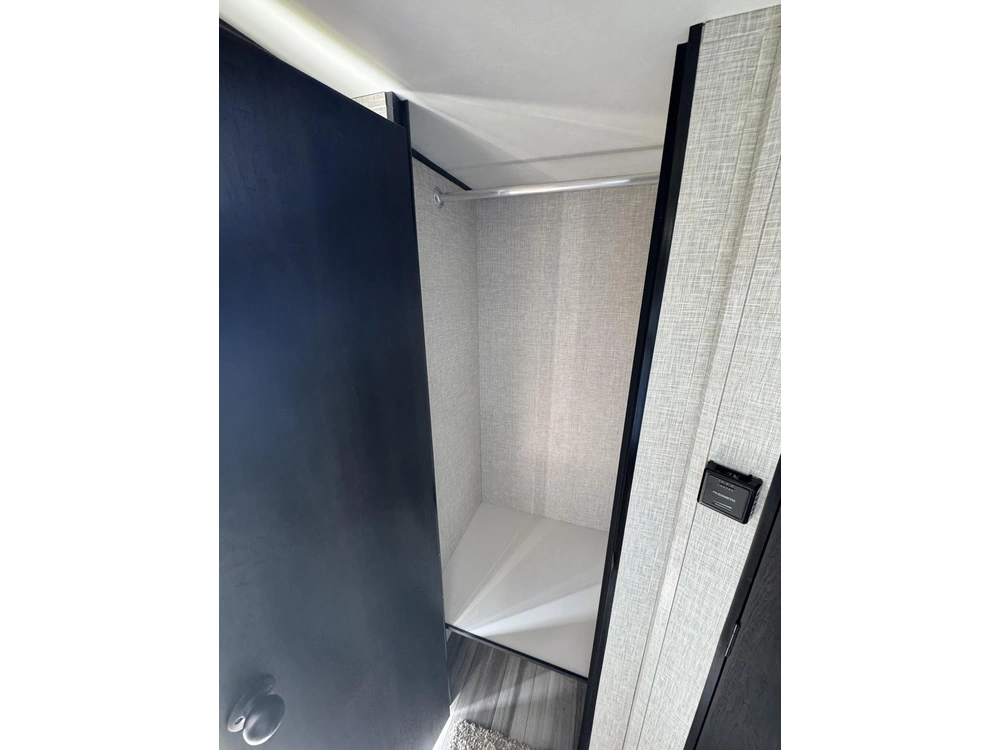 2024 Jayco White Hawk Ultra Lite 195rb alt