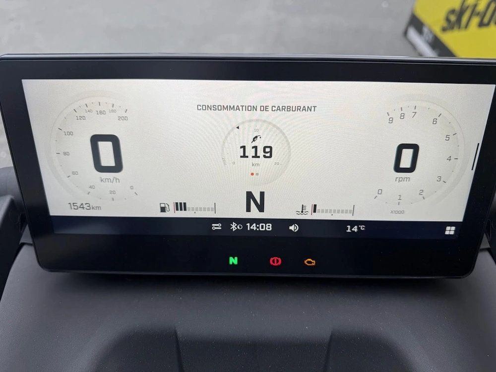 Can-am F3-s 2025 alt