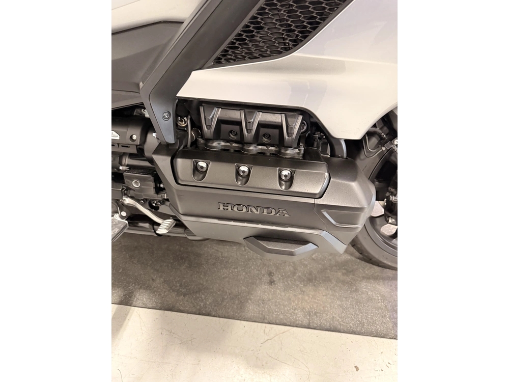 Honda Gold Wing Tour Dct Goldwing Tour Automatique Dct 2025 alt