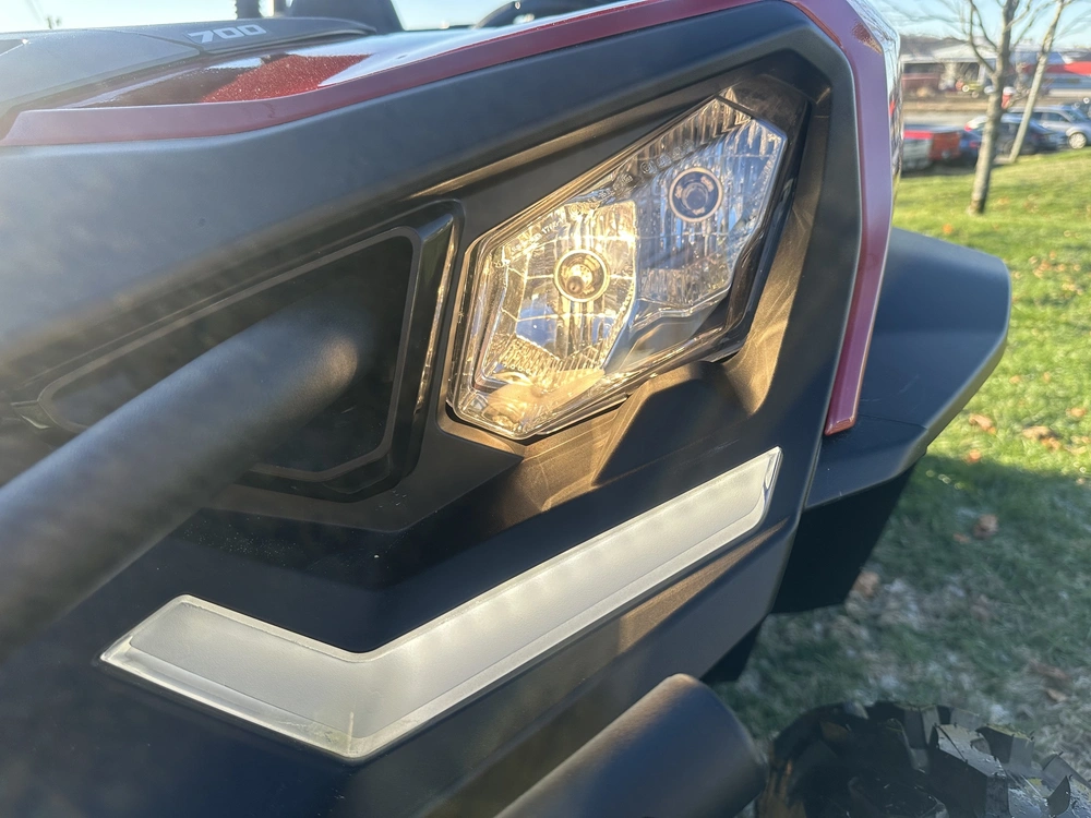 2026 Can-am Commander Xt 700 alt