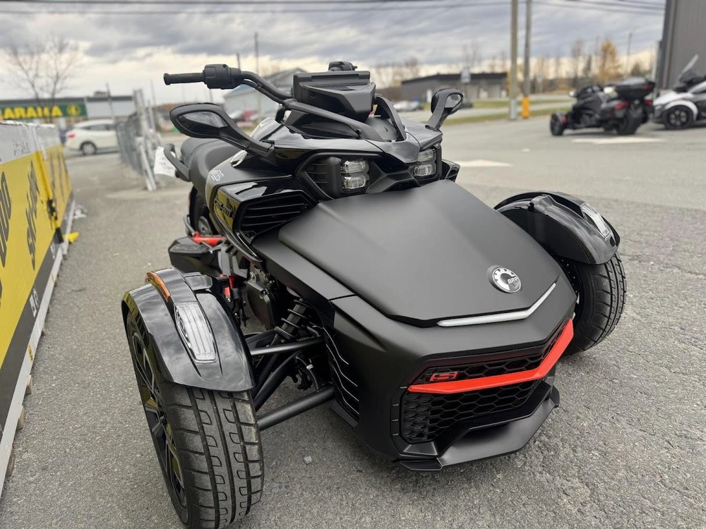 Can-am F3-s 2025 alt