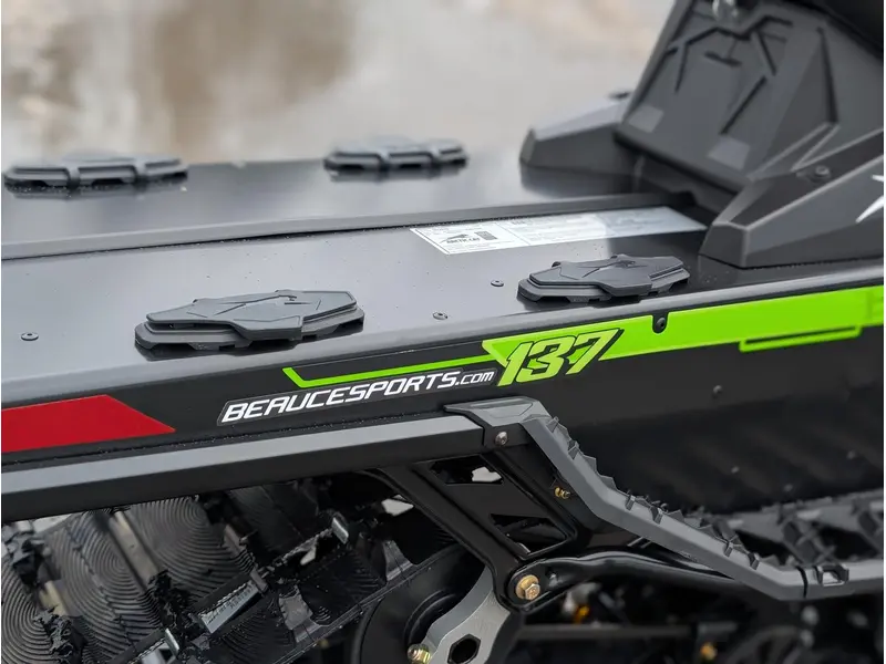 2026 Arctic Cat ZR 858 137 SP ES CN GRN G8 DISPLAY | ⚡ Comparable Polaris Indy XR & Ski-Doo MXZ XRS ⚡ |