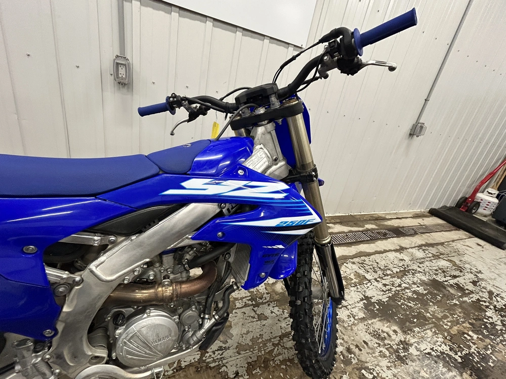 2025 Yamaha Yz250f - Team Yamaha Blue alt