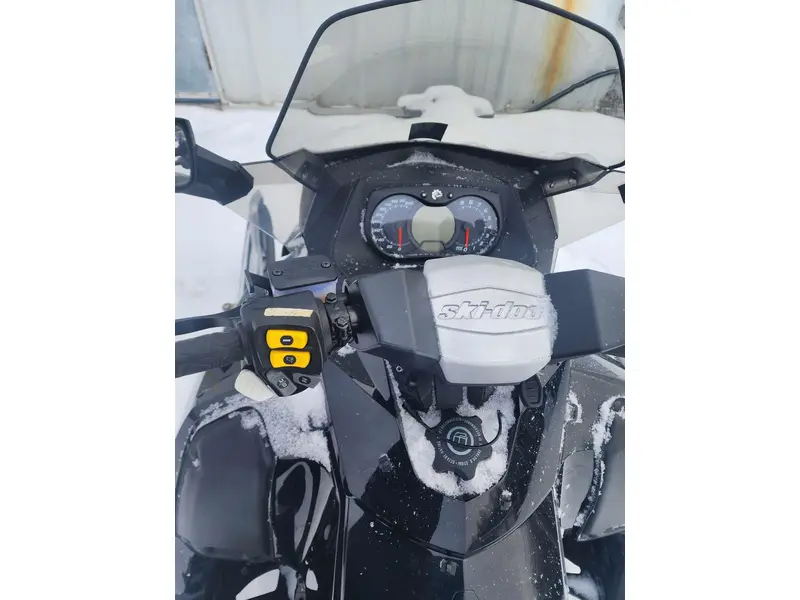 2012 Ski-Doo GSX SE 800R ETEC
