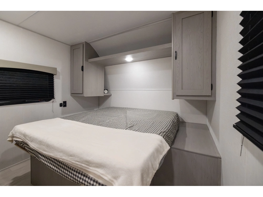 2026 Forest River Viking 26bh alt