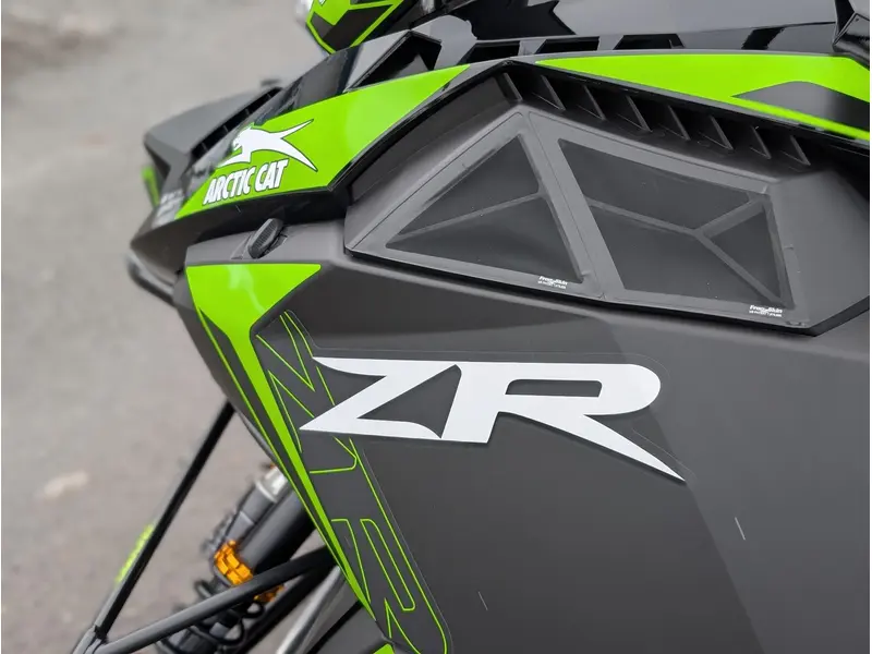 2026 Arctic Cat ZR 858 137 SP ES CN GRN G8 DISPLAY | ⚡ Comparable Polaris Indy XR & Ski-Doo MXZ XRS ⚡ |