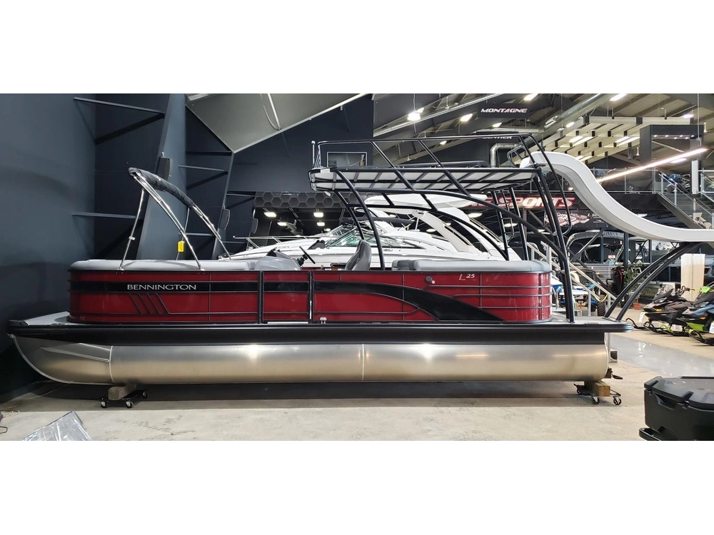 Bennington Marine 25lsrtdst 2023 alt