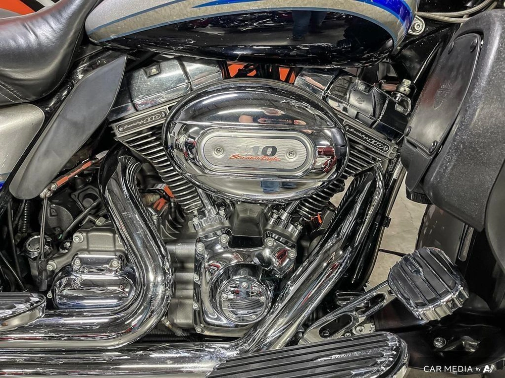 2009 Harley-davidson Flhtcuse Cvo Ultra Classic alt