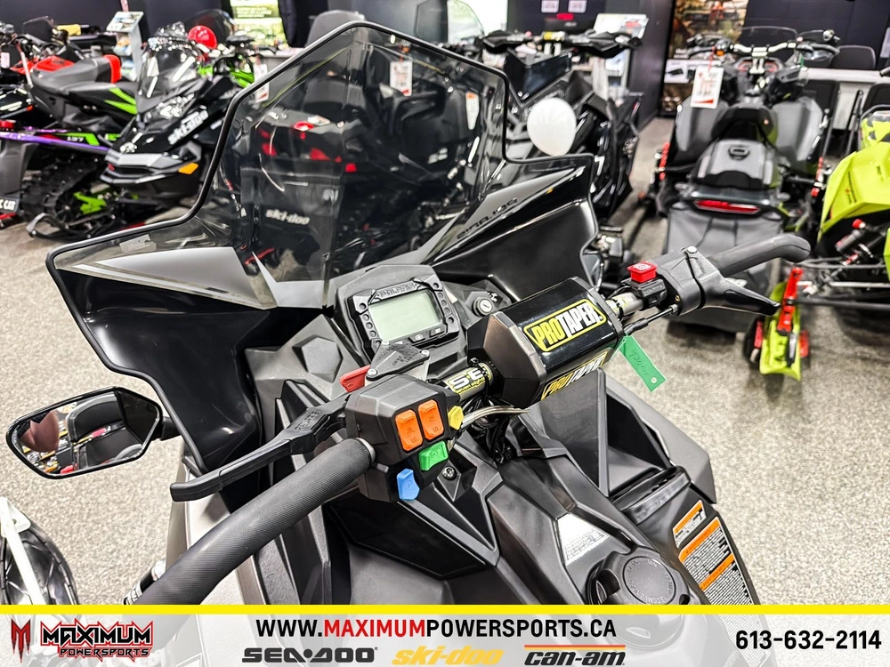 Polaris 800 Switchback Assault 144 R 2018 alt