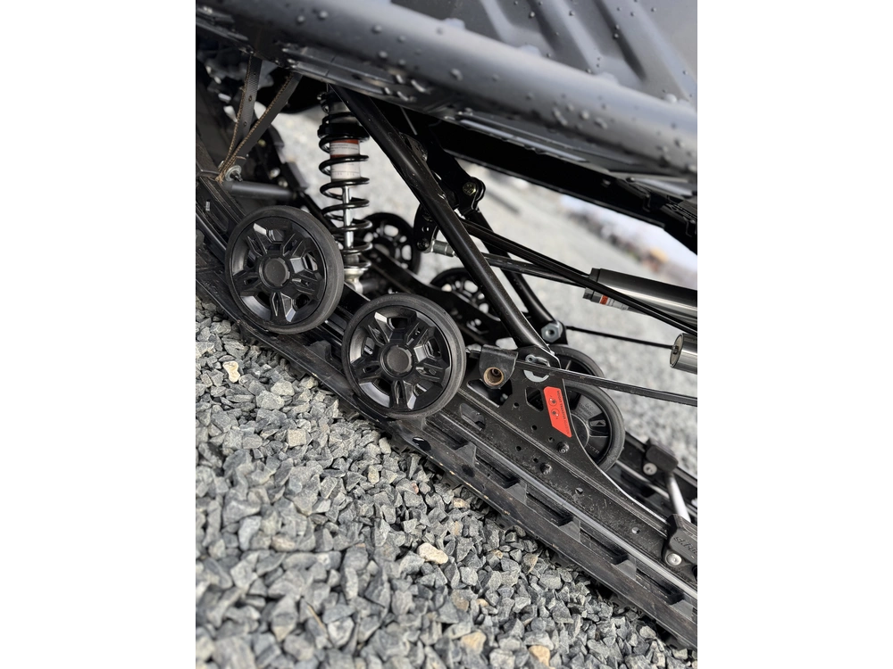 2025 Ski-doo Renegade X 900 R alt