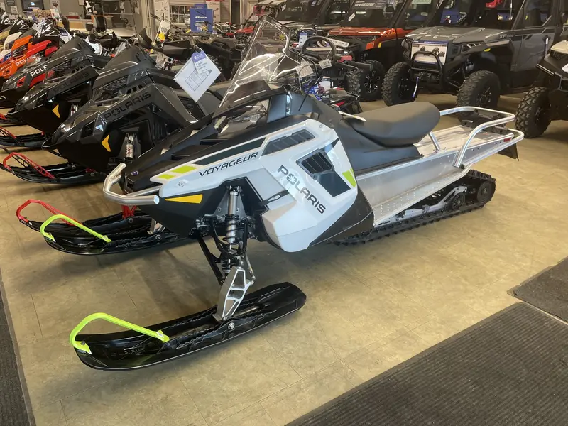2025 Polaris 2025 Polaris   VOYAGEUR 155 ES