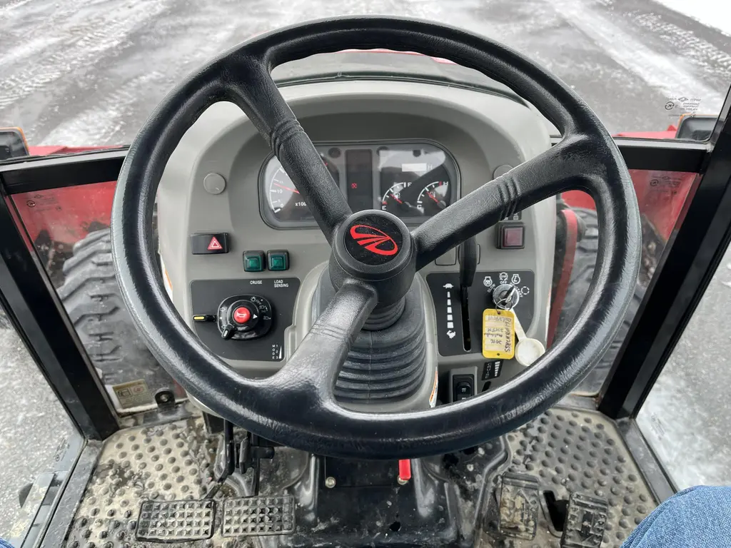 Mahindra 2555 HST 2016