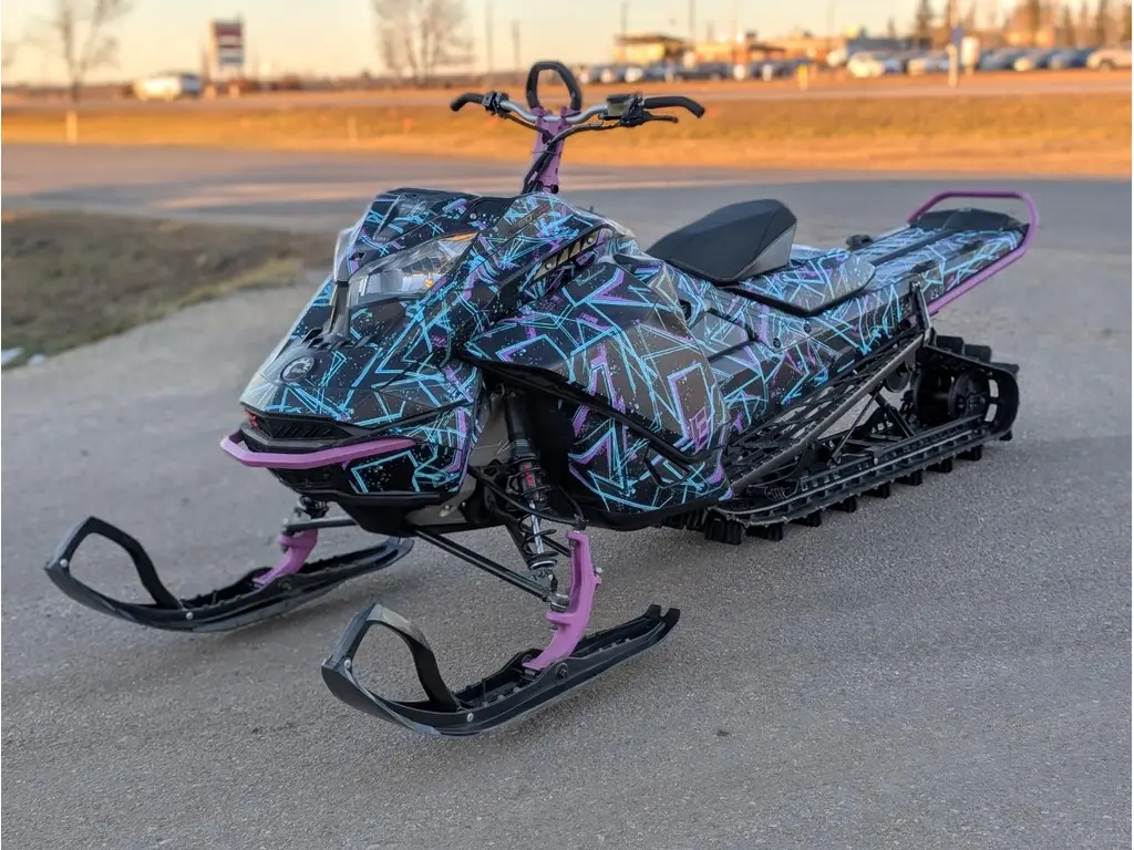 2021 Ski-Doo Summit X Expert 850 E-Tec Turbo 154x2.5 Track
