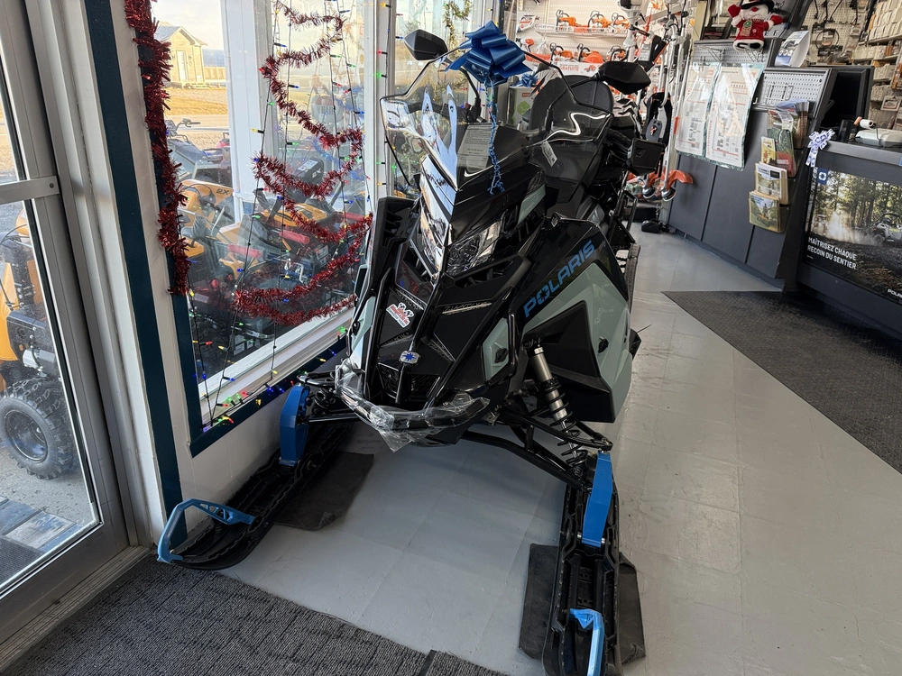 Polaris S26ajn8rsm Titan Aventure Ultimate 2026 alt