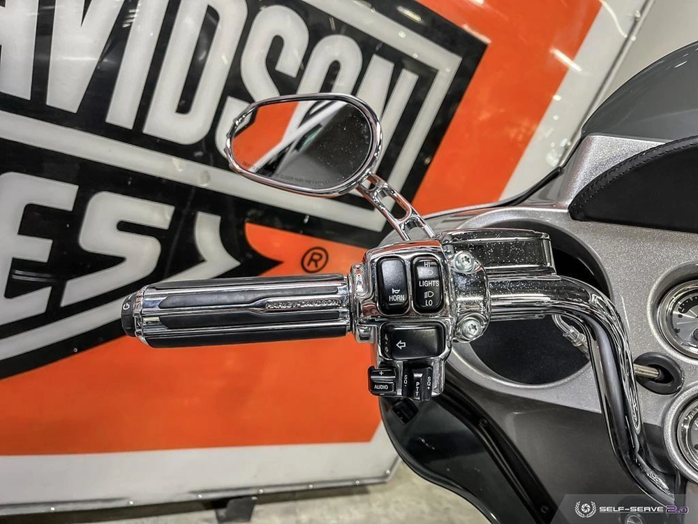 2009 Harley-davidson Flhtcuse Cvo Ultra Classic alt