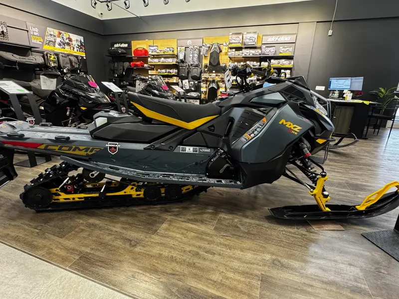 2026 Ski-Doo MXZ X-RS w/ COMP Pkg 850 E-TEC Turbo R RipSaw II 2-Ply 1.25" SHOT w/ S-S w/ 10.25" Touch.