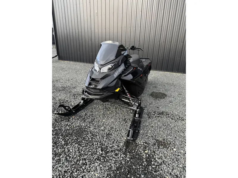 2025 Ski-doo Renegade X 900 R alt
