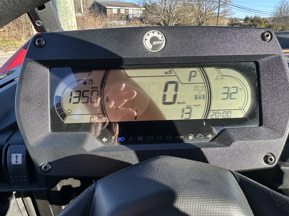 2026 Can-am Commander Xt 700 alt