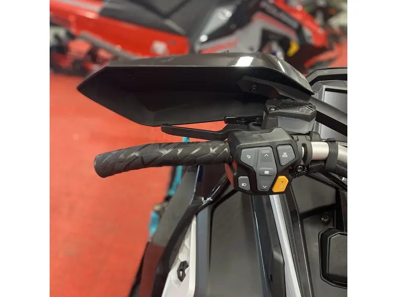 2025 Polaris PATRIOT 9R SWITCHBACK ASSAULT 146