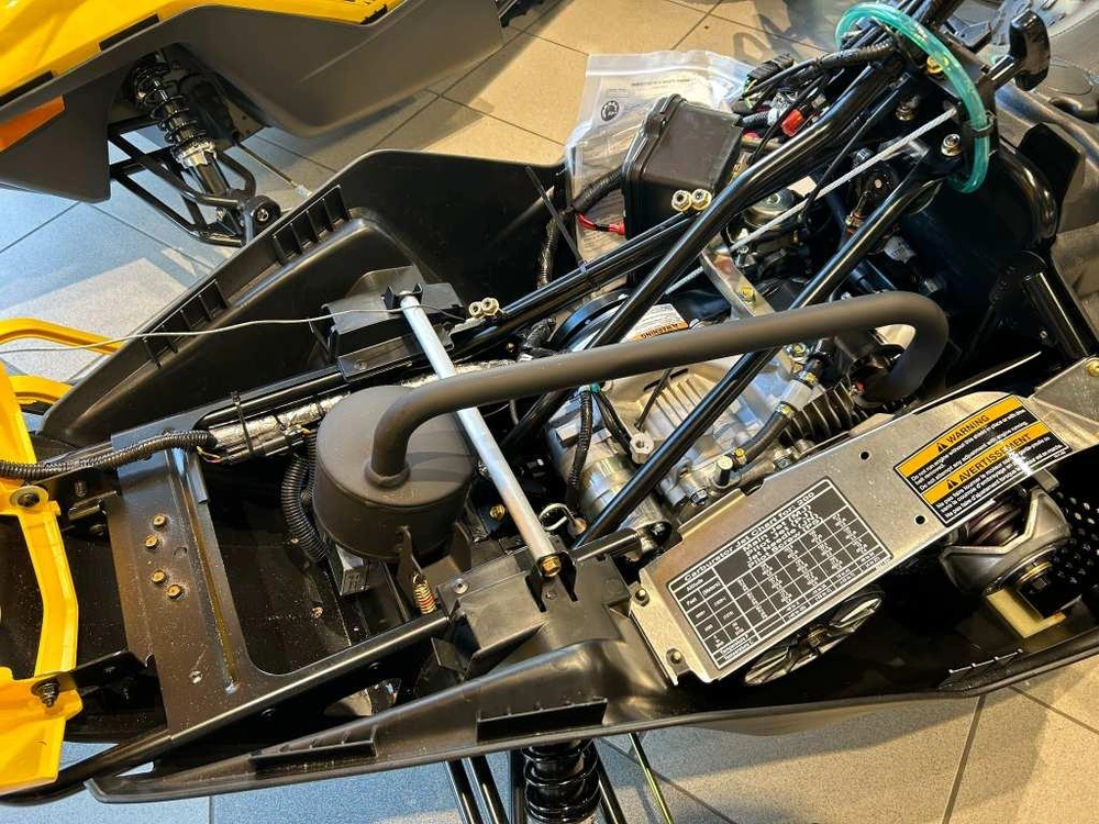 Ski-doo Mxz 200 2026 alt