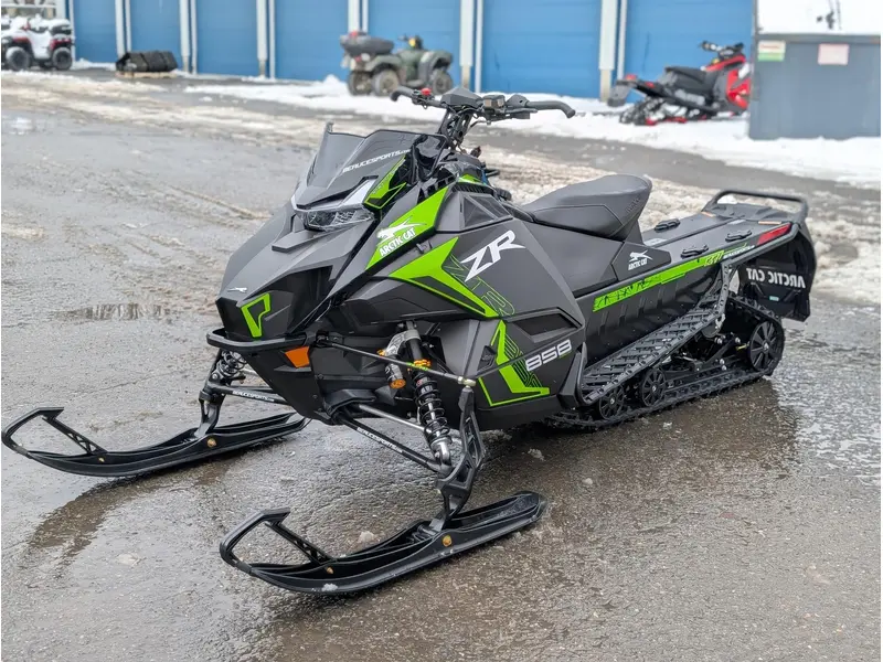 2026 Arctic Cat ZR 858 137 SP ES CN GRN G8 DISPLAY | ⚡ Comparable Polaris Indy XR & Ski-Doo MXZ XRS ⚡ |