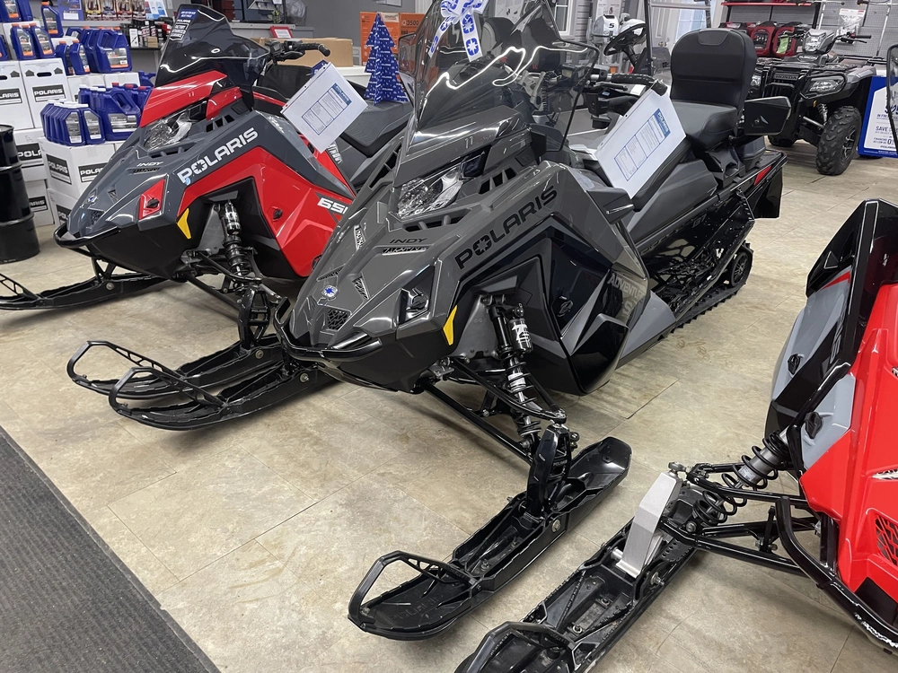 Polaris 2025 Polaris Prostar S4 Indy Adv 137 2025 alt