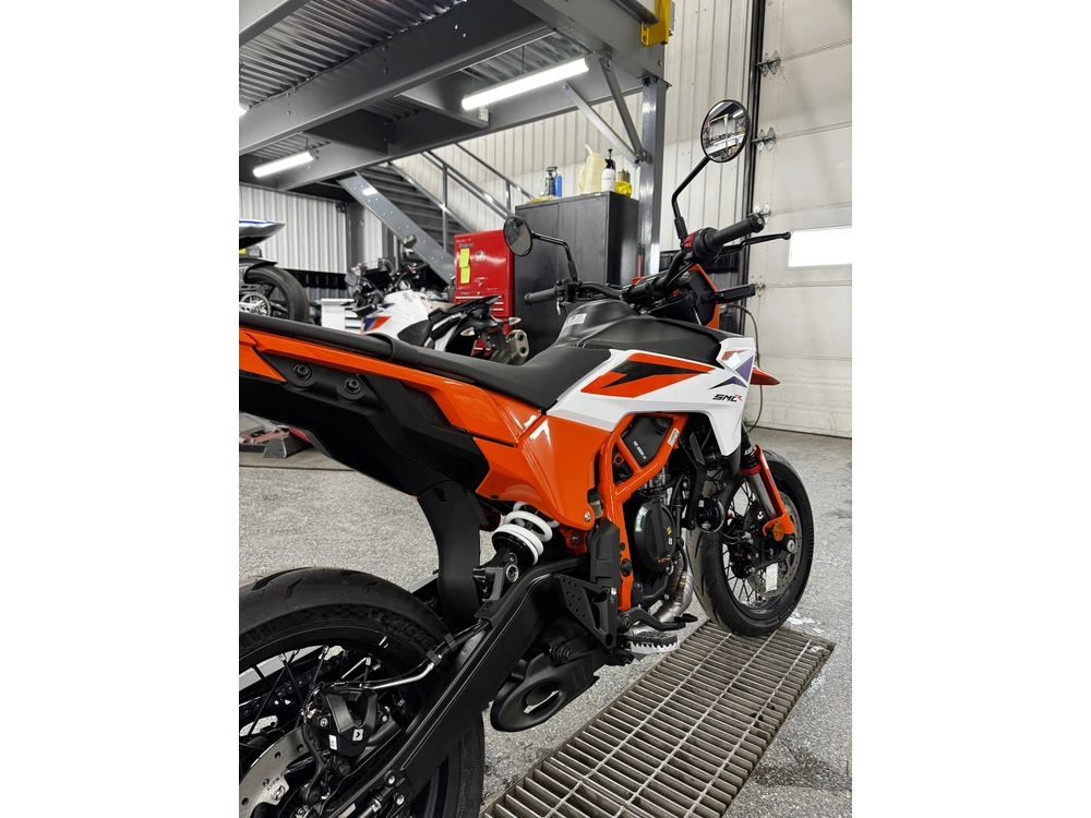 Ktm 390 Smc R 2025 alt