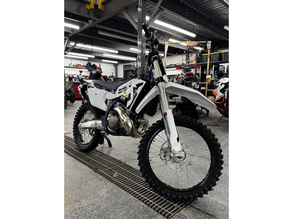 Husqvarna Tc 250 2026 alt